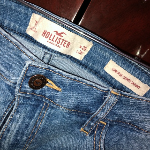 Hollister Denim - Low raise jeans